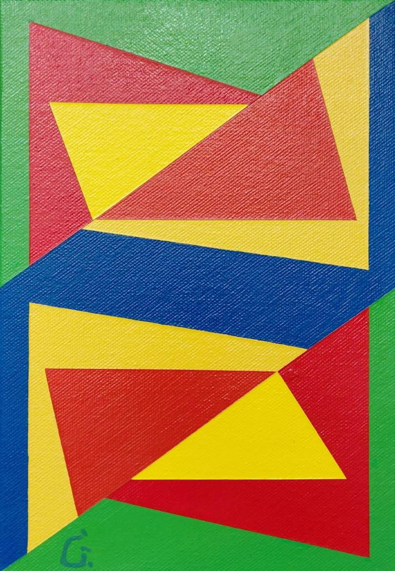 Composición geométrica vertical: triángulos rojos y amarillos sobre verde, separados por una banda azul horizontal.